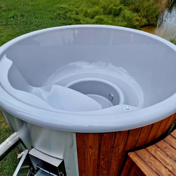 Detail vnitřní sedací části koupacího sudu Basic O-sud XL